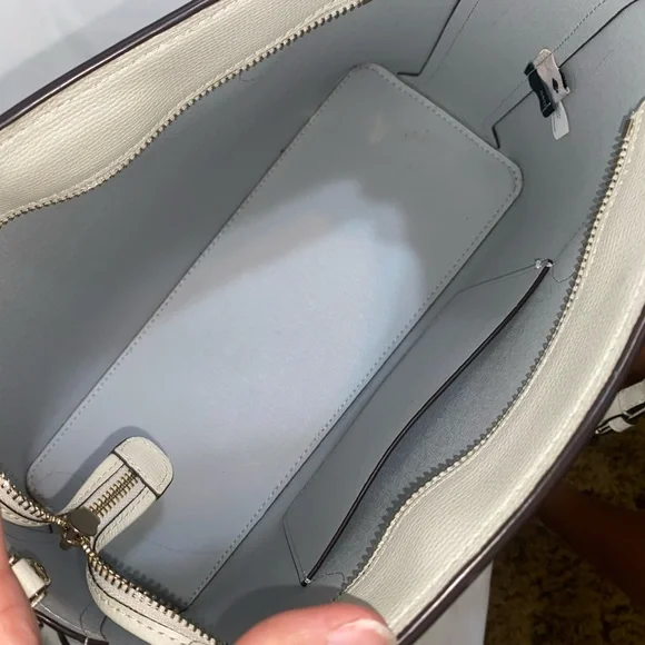 Kate Spade Darcy Large Bag- Beige - Picture 2 of 2